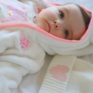 Bonnet tricot à pompon résille Beige