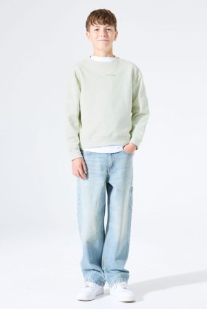 Milky green 672