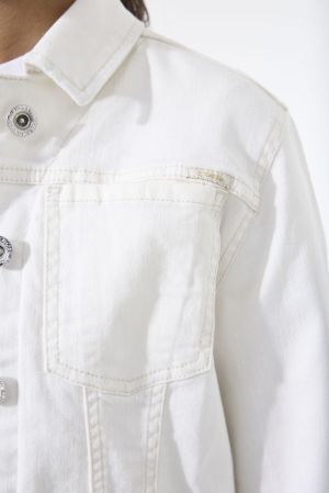 OFF WHITE